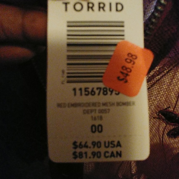 Clothes - Picture 5 of 6